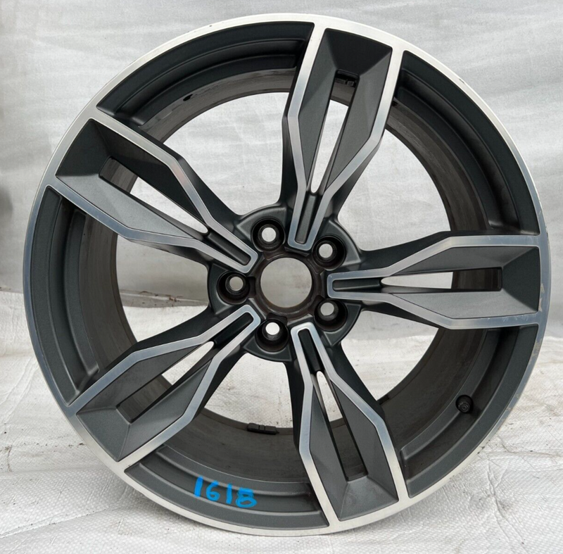 AUDI TT RS 19" ALLOY WHEEL RIM 9J ET52 8S0601025H