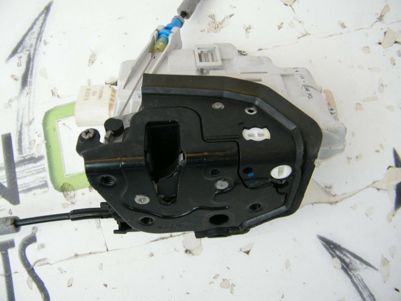 AUDI A3 (8V) 2012-2016 S-LINE REAR RIGHT DOOR LOCK MECHANISM + HANDLE WHITE