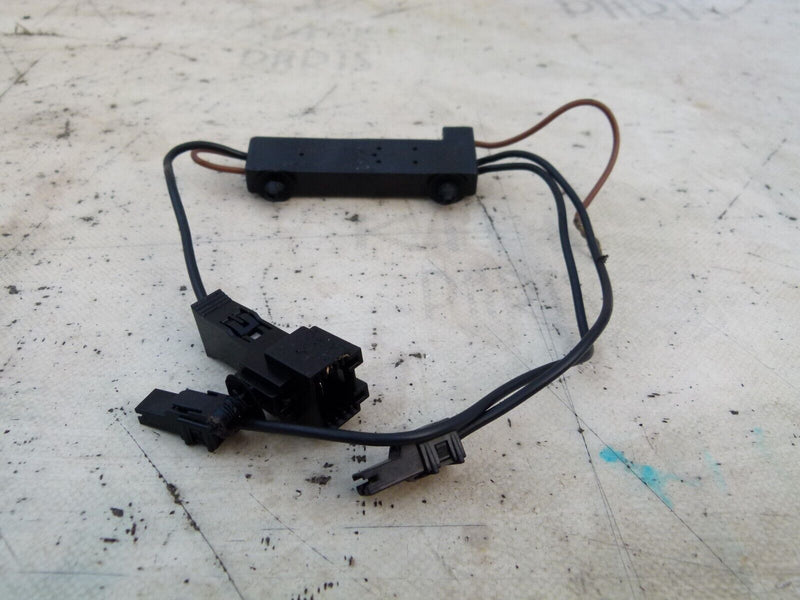 MERCEDES C W204 2007-2011 ANTENNA AMPLIFIER GENUINE A2048708490