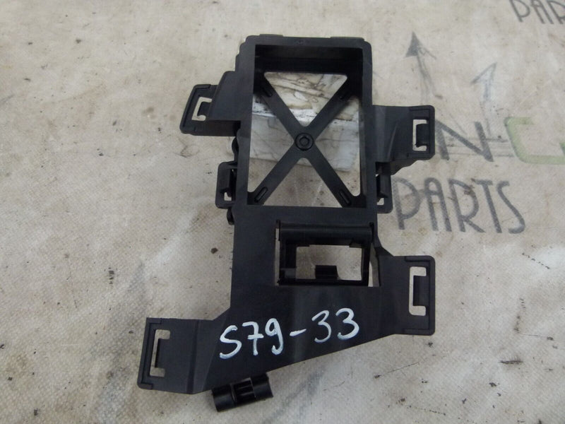 MERCEDES A W176 2012-15 FRONT LEFT RADAR SENSOR MOUNT GENUINE A1768853056 S79-33