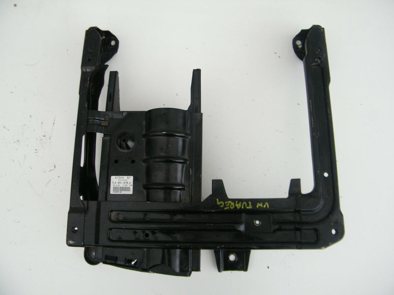 VW TOUAREG 7L 2002-2006 DRIVER SEAT RIGHT FRONT BRACKET FRAME BODY 7L0881678D