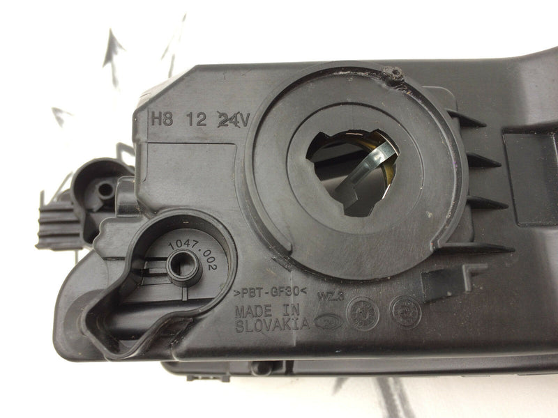 VW TIGUAN MK2 5N 2016-18 FOGLIGHT GENUINE FOG LIGHT RIGHT SIDE 1047002R