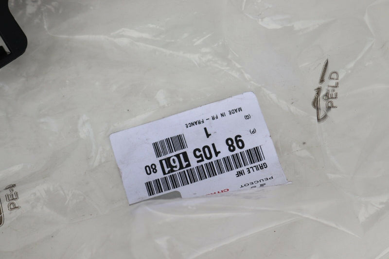 PEUGEOT 208 3DR 5DR HATCHBACK 2015+ Front Bumper Grille NEW 9810516180 (B02-46)