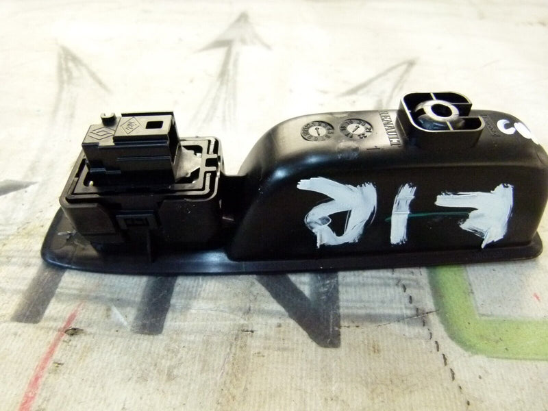 RENAULT CAPTUR 2020-ON REAR RIGHT DOOR WINDOW STERING PANEL 829509794R