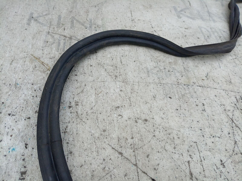 MERCEDES C CLASS W205 2016-2021 BOOT LID RUBBER SEAL #
