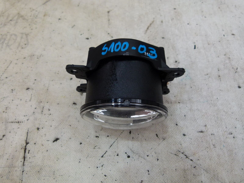 MITSUBISHI OUTLANDER III 2012-2018 RIGHT FOG LIGHT GENUINE 8321A748