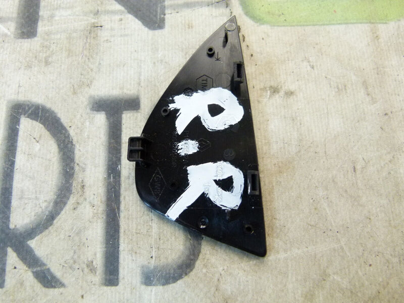 RENAULT CAPTUR 2020-ON REAR RIGHT DOOR PULL HANDLE INNER TRIM 806820580R