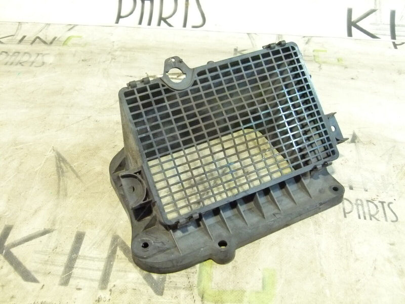 AUDI A4 S4 8W B9 2016-ON AIR INTAKE DUCT GRILL 8W2819904