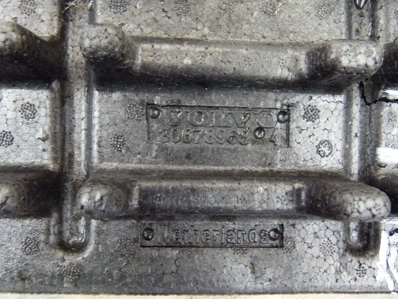 VOLVO XC90 2002-2006 REINFORCEMENT COVER FOAM GENUINE 30678968