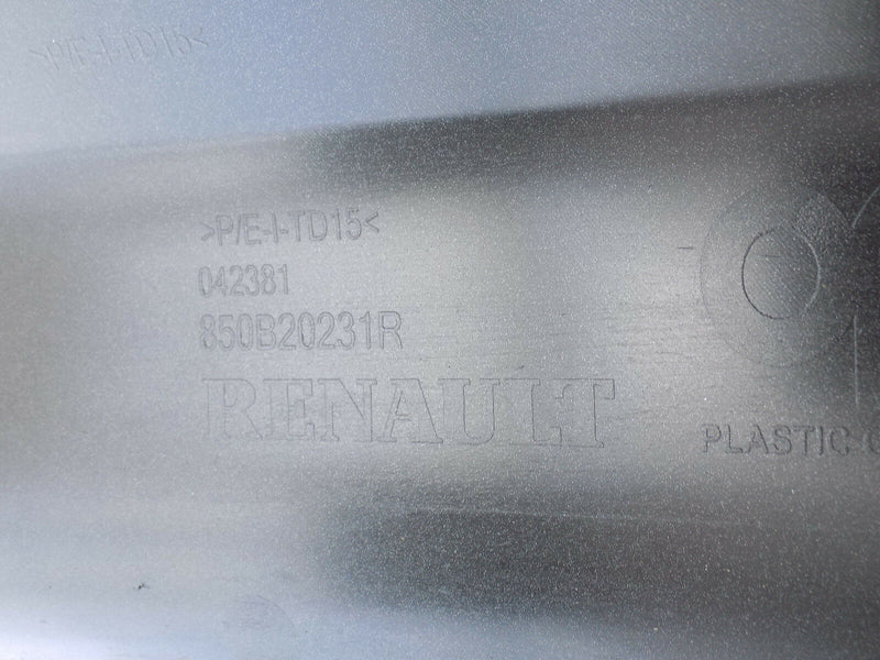 RENAULT CAPTUR SIGNATURE NAV 2015 2016 2017 BLACK REAR BUMPER GENUINE (A9250)