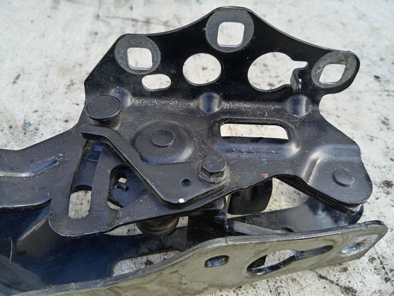 MERCEDES C CLASS W205 14-21 LEFT PASSENGER SIDE BONNET HINGE A2058800828 #