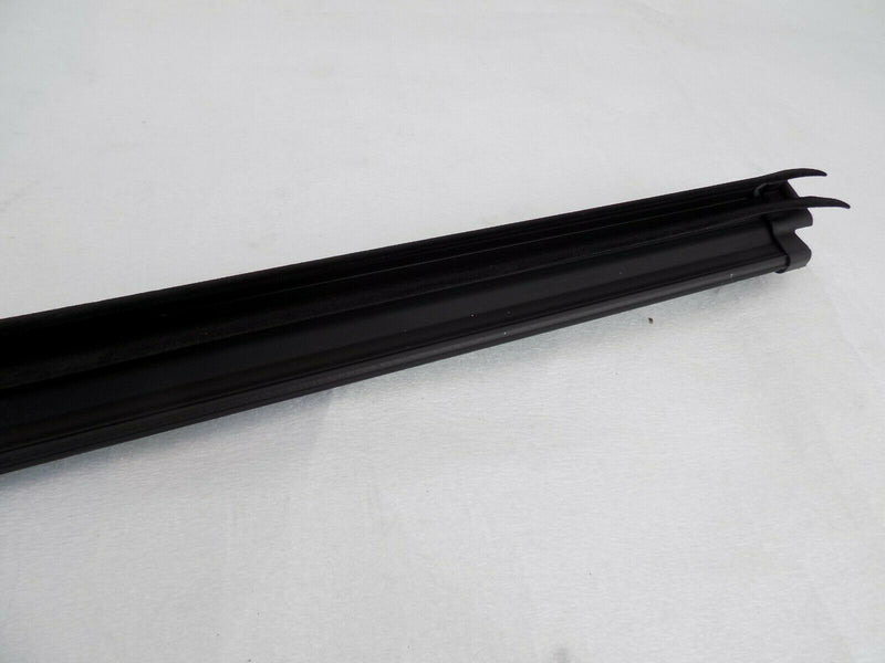 PEUGEOT 2008 2013-2017 REAR WINDOW GLASS GUIDE WEATHERSTRIP 9673354180 /B08-29