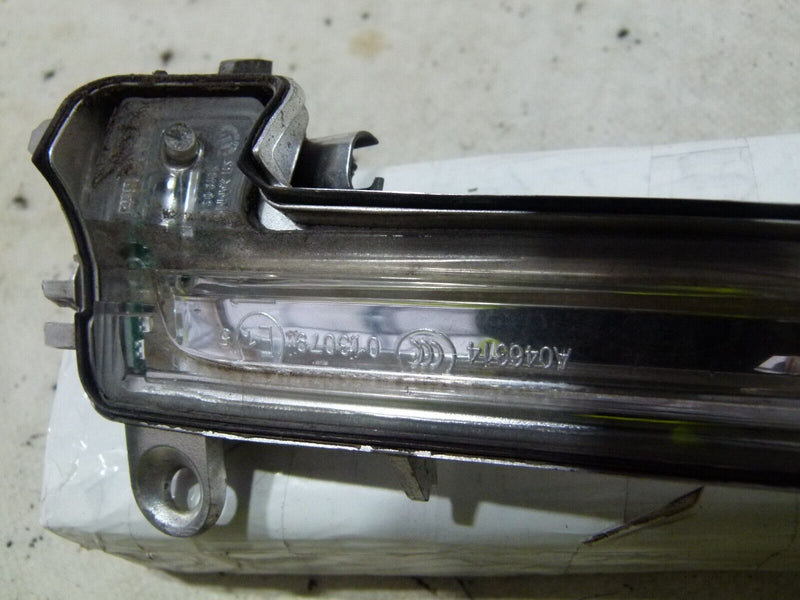 BMW 1 F20 2011-15 RIGHT MIRROR INDICATOR LIGHT GENUINE 20203102