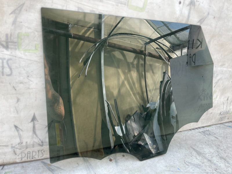RANGE ROVER EVOQUE L551 2018  REAR DOOR RIGHT DRIVER SIDE WINDOW GLASS GENUINE