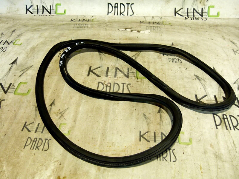 AUDI A4 S4 8W B9 2016-ON FRONT RIGHT SIDE DOOR RUBBER SEAL GENUINE 8W0831721B S4