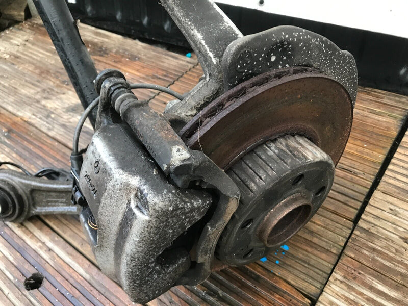 MERCEDES W205 RIGHT SIDE FRONT LEG 4x WISHBONE, HUB, BRAKE CALIPER, GAS STRUT