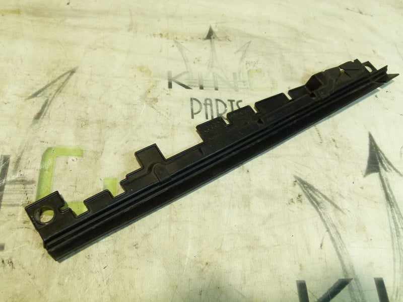 AUDI A4 S4 8W B9 2016-ON 2X TOP AIR DUCT GUIDE 8W0121292