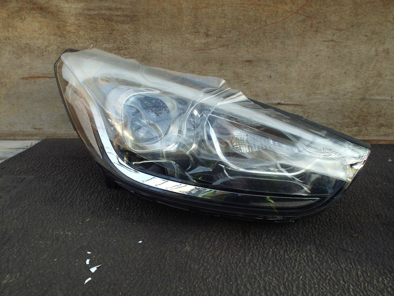 HYUNDAI IX35 2010- 2013 XENON HEADLIGHT HEADLAMP GENUINE RIGHT (NO BALLAST&BULB)