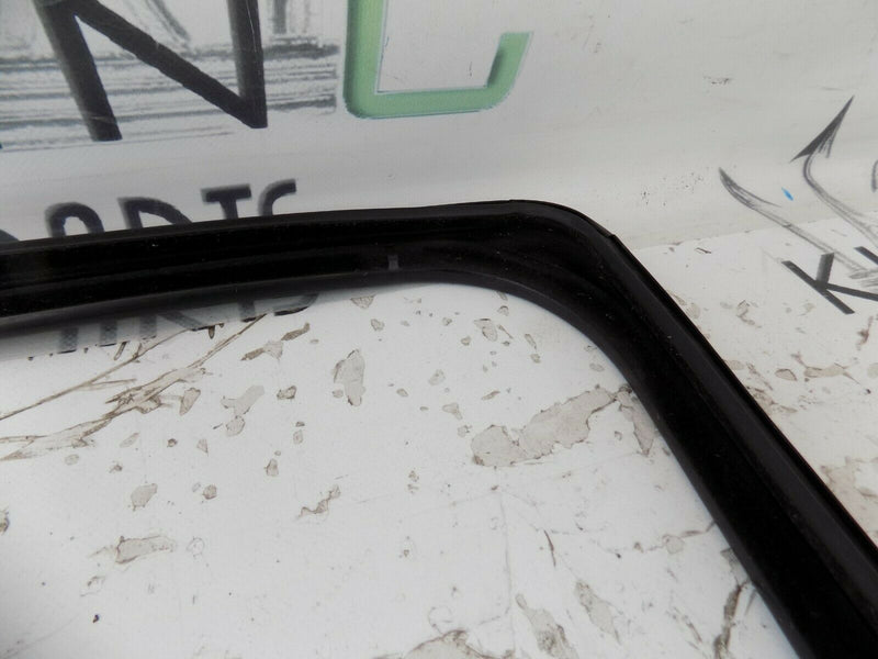 VAUXHALL CORSA E 2014-2019 FRONT LEFT DOOR 3DR WINDOW FRAME RUBBER SEAL 13188927