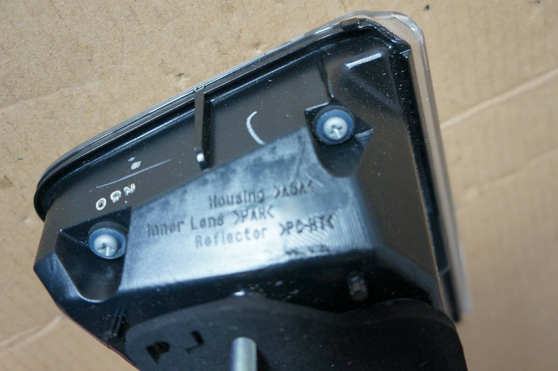 NISSAN MURANO Z50 2003-2008 REAR RIGHT BOOT LID LIGHT LAMP 236-63800 (S10-05)
