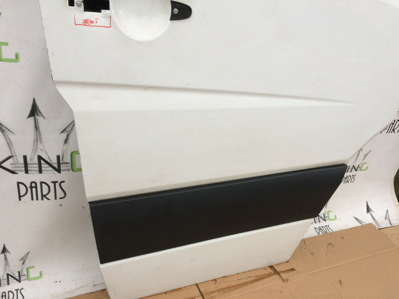 MERCEDES SPRINTER 906 06-18 DRIVER SIDE FRONT DOOR PANEL & LOCK MECHANISM