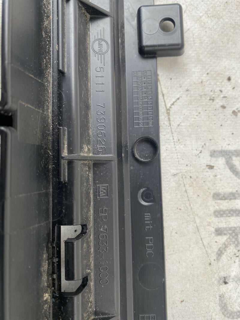 MINI COOPER F60 COUNTRYMAN 2017-2021 FRONT BUMPER CENTRE BOTTOM GRILL GENUINE