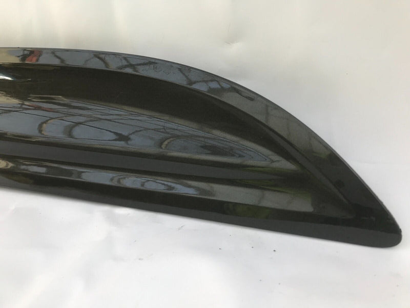 PORSCHE MACAN S T GTS 2022  FRONT DOOR PANEL TRIM MOULDING RIGHT SIDE 95B837890