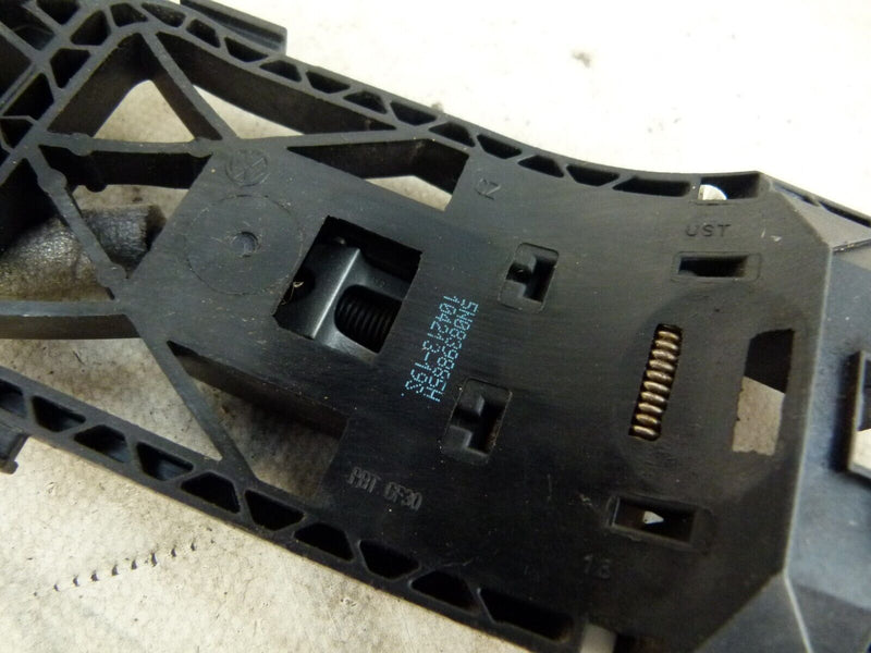 LAND ROVER FREELANDER FRONT RIGHT DRIVER DOOR LOCK GENUINE 97820556767 S84-04