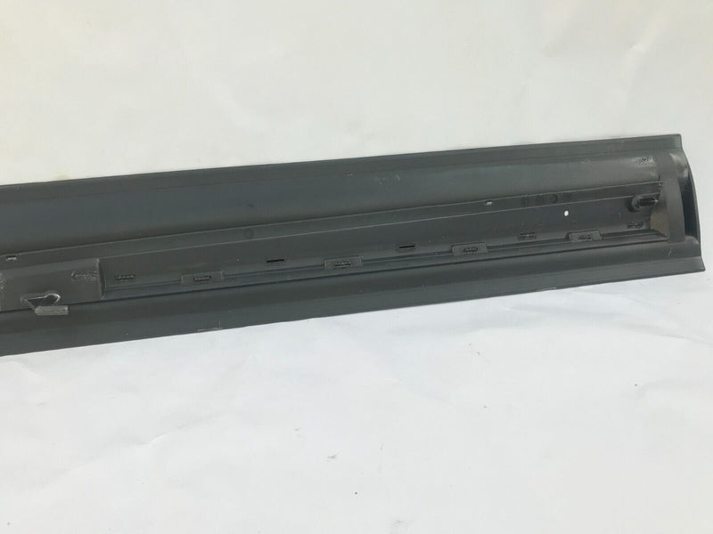 PORSCHE MACAN S T GTS 2022  FRONT DOOR PANEL TRIM MOULDING RIGHT SIDE 95B837890
