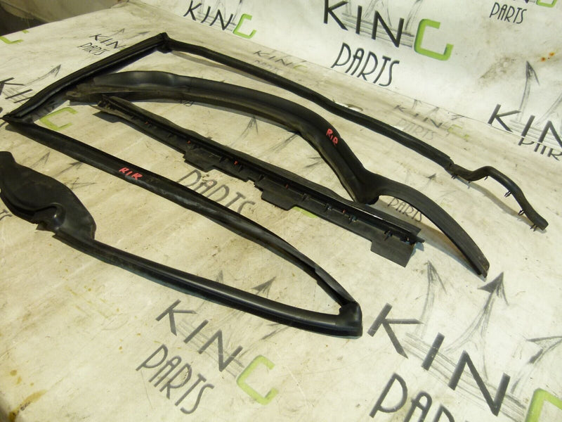 RANGE ROVER SPORT L494 REAR RIGHT DOOR RUBBER SEAL SET GENUINE DK62250A20A