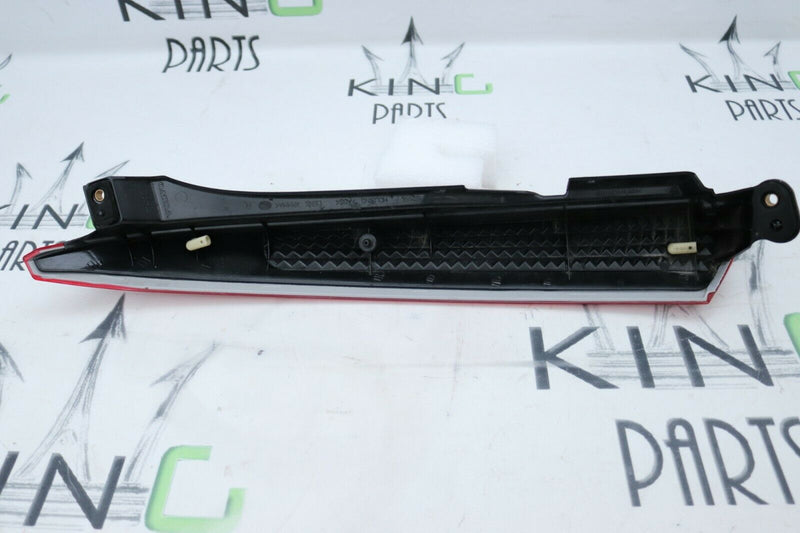 VOLVO XC90 2007-2014 RIGHT SIDE REAR LIGHT UPPER LAMP 30698142
