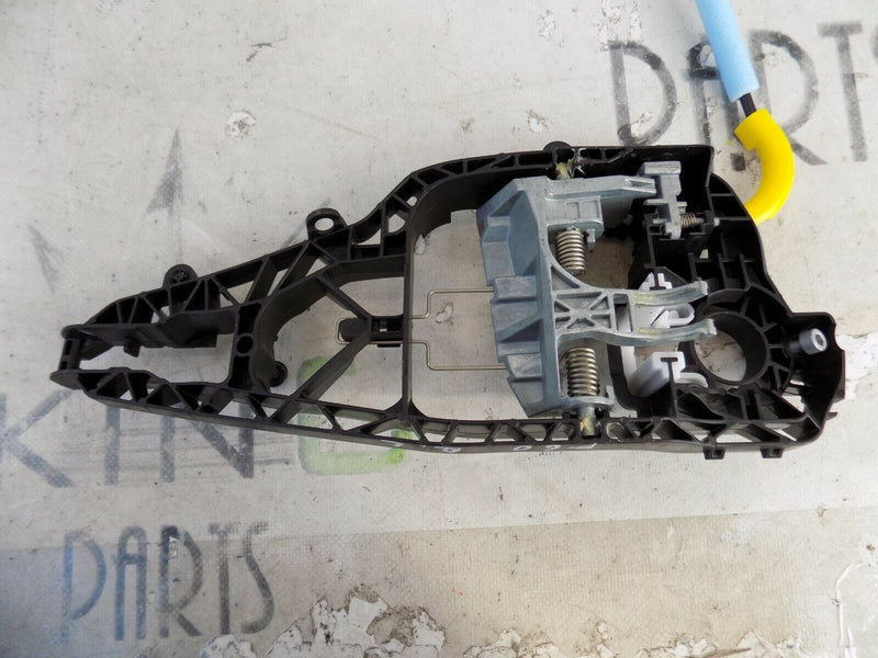 MINI COUNTRYMAN F60 2017-ON REAR LEFT DOOR LOCK MECHANISM HANDLE BRACKET *1