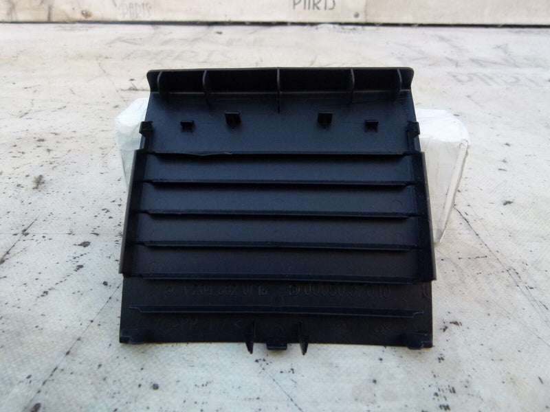 MERCEDES C W204 2007-11 REAR CONSOLE CENTRE TRIM COVER GENUINE A2046820116