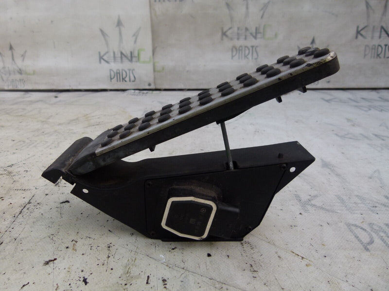 MERCEDES C W204 2007-2011 GAS ACCELERATOR PEDAL GENUINE A2043000204