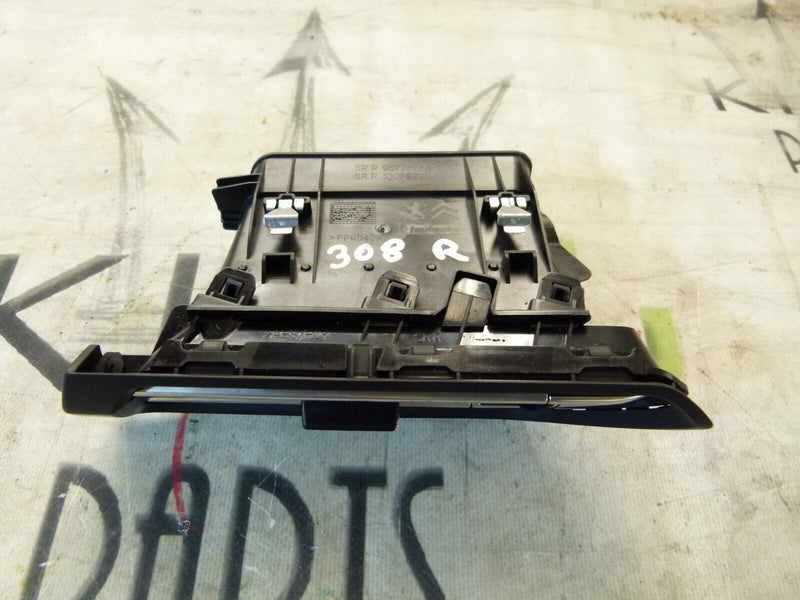 PEUGEOT 308 SW ESTATE 2017-21 DASHBOARD RIGHT SIDE AIR VENT 96778766