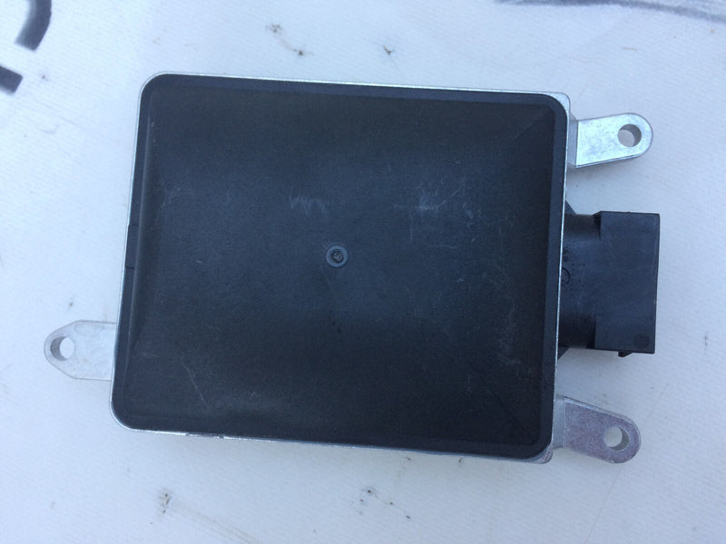 PORSCHE CAYENNE 2011-2015 RIGHT LANE CHANGE ASSISTANT CONTROL UNIT 8T0907568 B