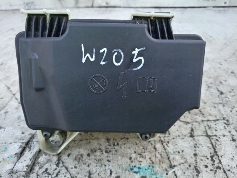 MERCEDES C CLASS W205 1.6 DIESEL 14-21 FUSE BOX A2055400182  #