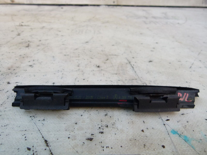 MERCEDES C W204 2007-11 REAR LEFT WINDOW SEALING STRIP GENUINE A2047300524
