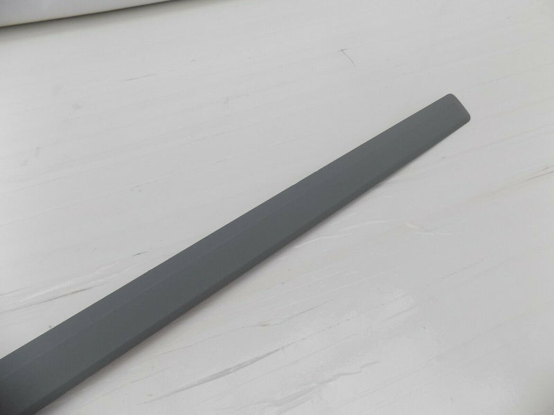AUDI A3 RS3 SPORTBACK 2003-12 *NEW* FRONT RIGHT DOOR MOULDING TRIM  /B07-02