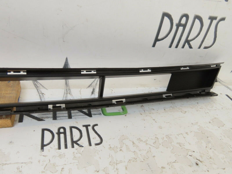 HYUNDAI i30 2019-ON FASTBACK FRONT CENTRE LOWER GRILLE *NEW* 86561-G4AA0