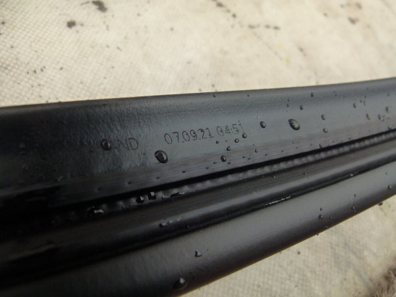 BMW 2 F45 ACTIVE TOURER 2014-2018 TAILGATE SEALING GENUINE 7440480