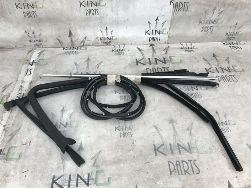 VAUXHALL INSIGNIA A 08-16 SET FRONT WINDOW LEFT SIDE FRAME, RUBBER, TRIM COVER