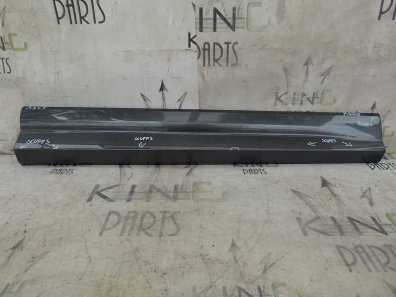 AUDI Q2 S LINE 2016- ON FRONT RIGHT DOOR LOWER MOLDING GENUINE 81A853960