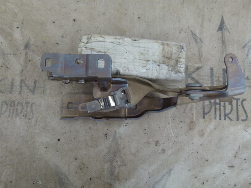 MERCEDES A-CLASS W176 2012-2018 BONNET HINGE GENUINE A1768800328
