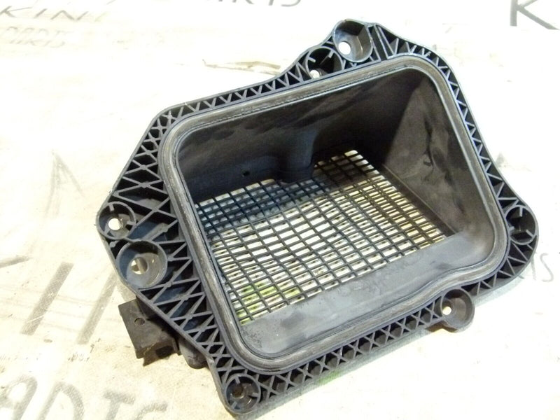 AUDI A4 S4 8W B9 2016-ON AIR INTAKE DUCT GRILL 8W2819904