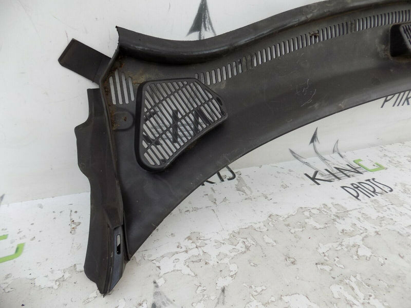 FORD FIESTA MK7 ST  2013-2017 UPPER WINDSCREEN SCUTTLE PANEL TRIM  8A61A02216BE