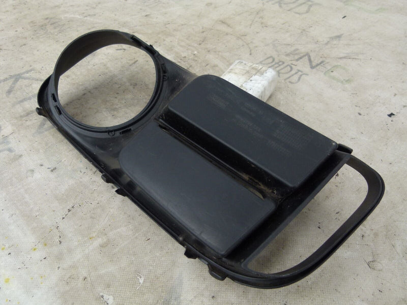 MINI F60 COUNTRYMAN 2017-2021 FRONT FOG LIGHT GRILLE GENUINE 7390534