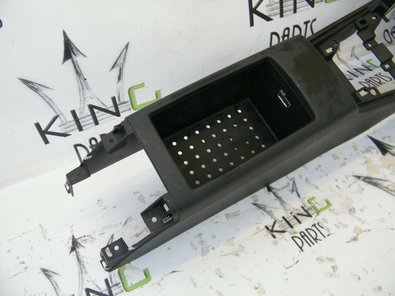 AUDI A3 (8V) 2012-2016 S-LINE 5DR BLACK CENTRE CONSOLE LIGHTER MUSIC INTERFACE