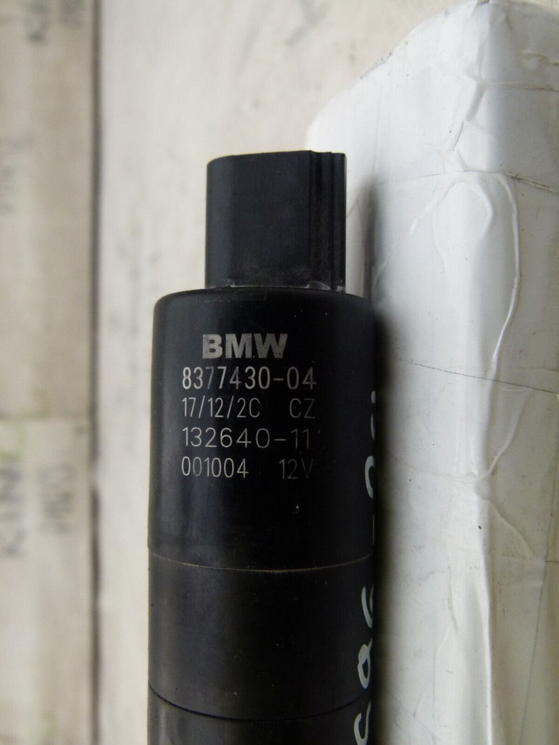 BMW 5 SERIES E60 2003-2007 HEADLIGHT WASHER FLUID PUMP GENUINE 8377430