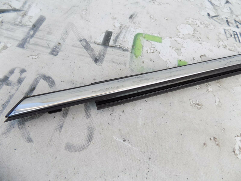 MINI COUNTRYMAN F60 2017-ON FRONT LEFT DOOR CHROME TRIM WEATHERSTRIP 7399099 *1
